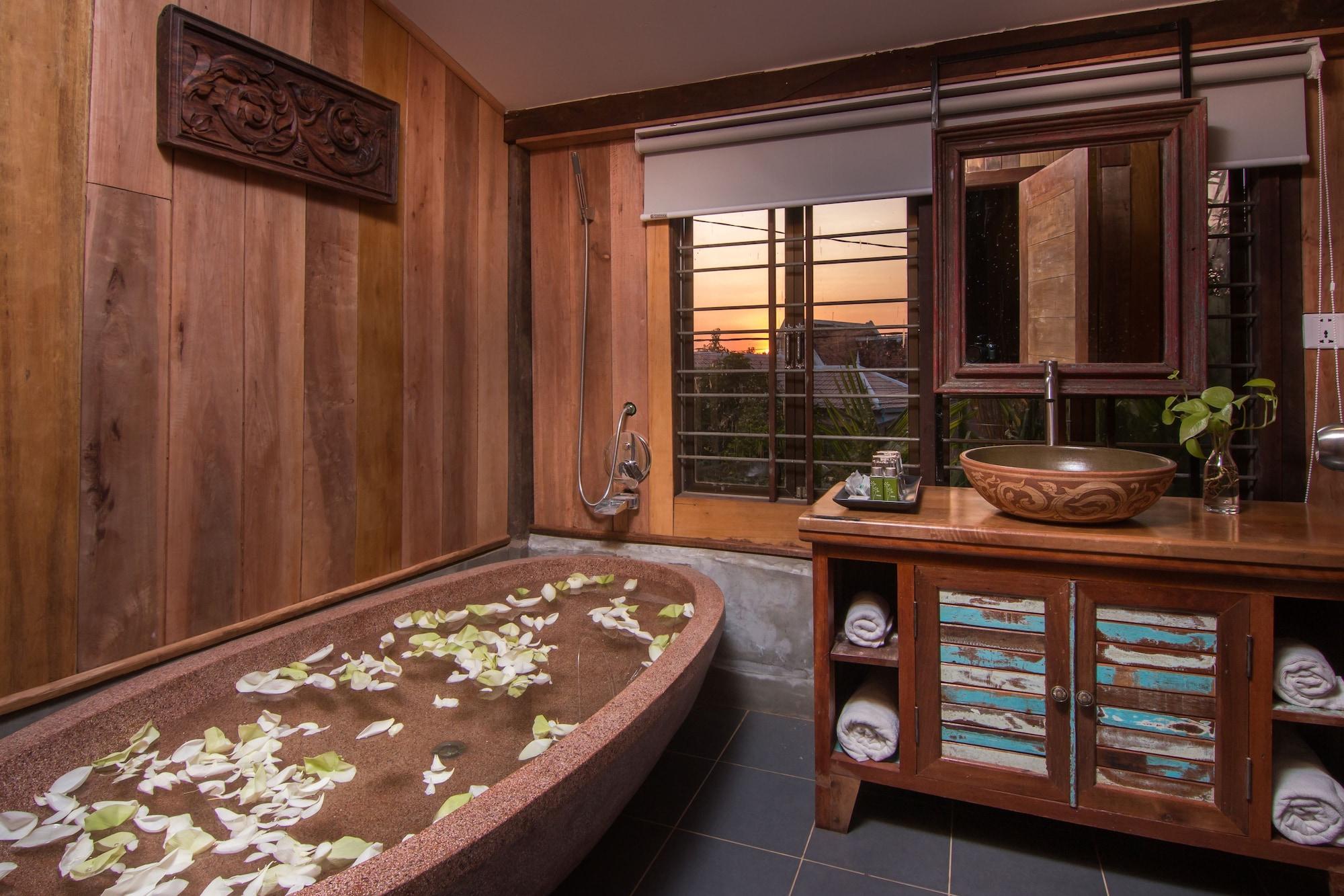 Isann Villa Siem Reap Exterior photo