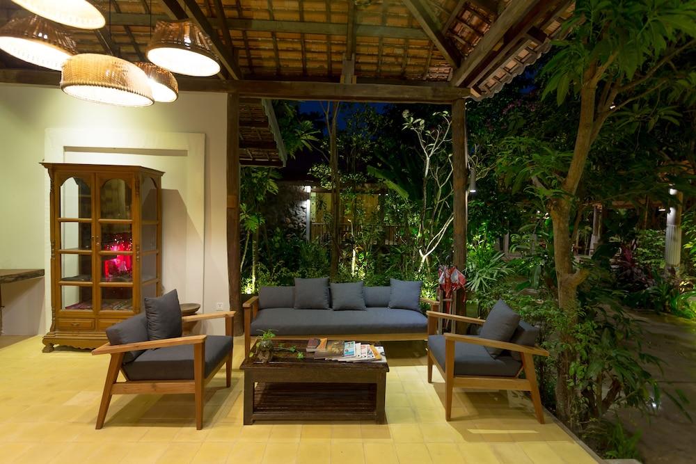 Isann Villa Siem Reap Exterior photo