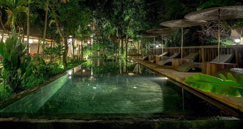 Isann Villa Siem Reap Exterior photo