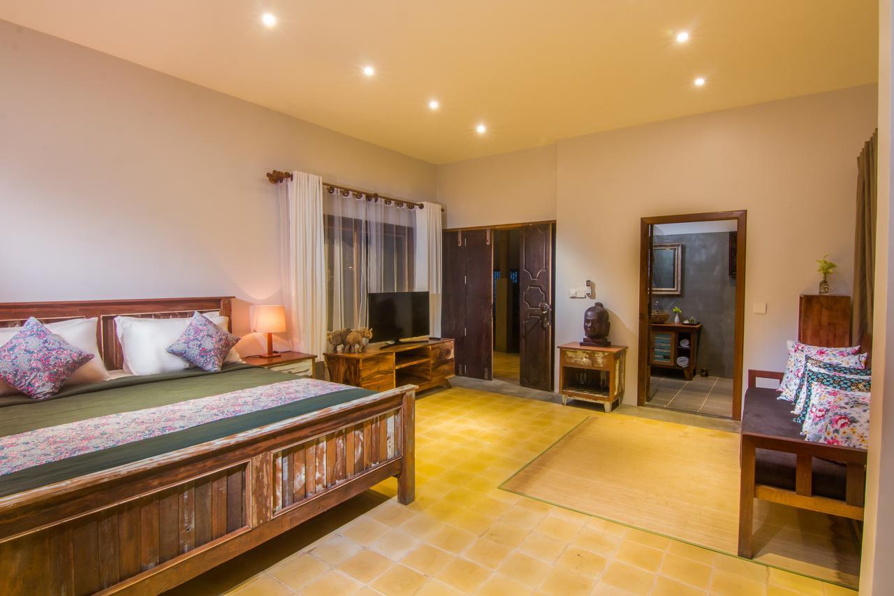 Isann Villa Siem Reap Exterior photo